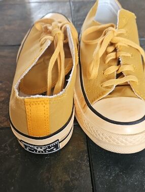 Unisex Yellow Low-Top Converse Sneakers
